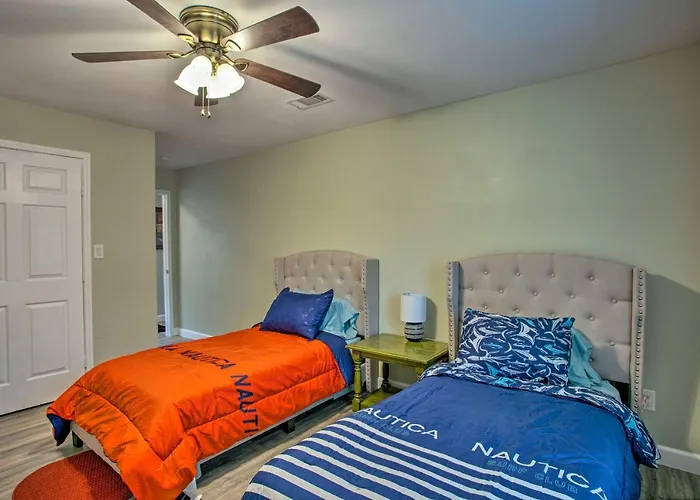 5 Mi To Dtwn: Family-friendly Worth Holiday home Fort Worth